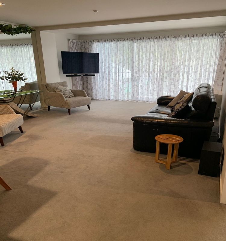 Hotel Quayside Apartments Whakatane book favourably with HRS