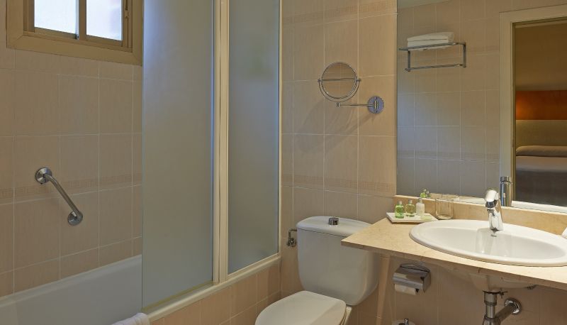 Badezimmer - iStay by NH Zaragoza Sport Hotel