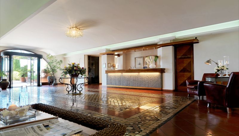 Recepcja - Relais Santa Chiara Hotel