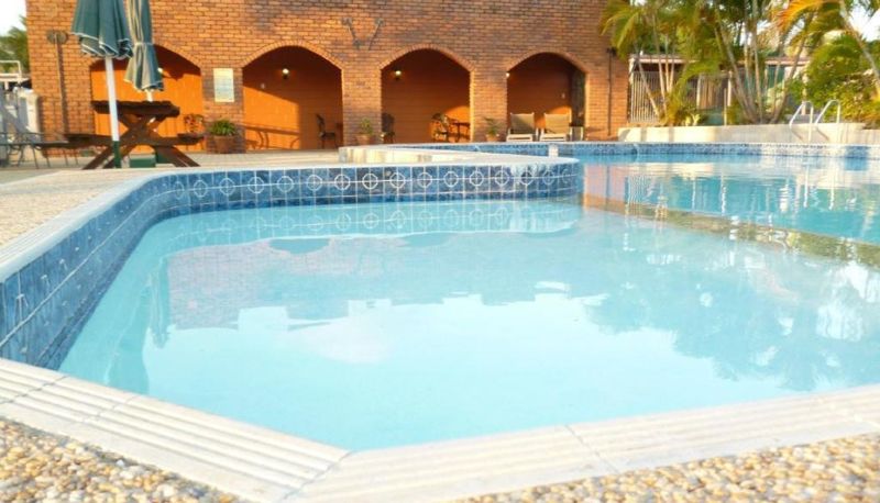 Piscina - Castle Motor Lodge