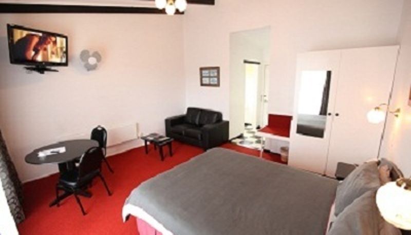 Standardzimmer (Doppel) - The Fox and Hounds Historic Hotel