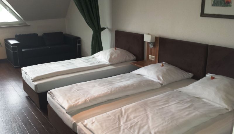 Dreibettzimmer - Domino