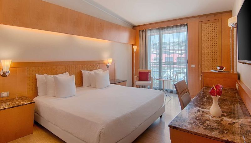 Room - NH Collection Marina