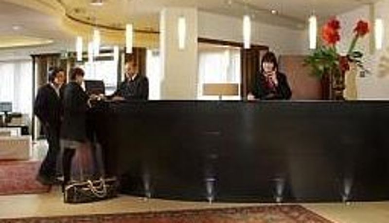 Recepcja - SMART HOTEL HOLIDAY