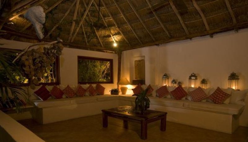 Hall - Na Balam