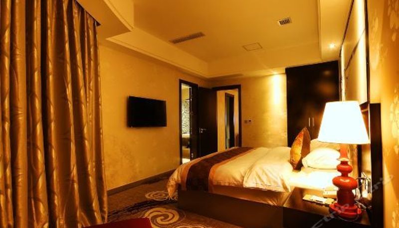 Suite - Zhejiang Hotel (Liupanshui Shuicheng Ancient Town)