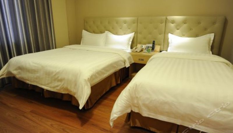 Family room - Longsheng Huacheng Business Hotel