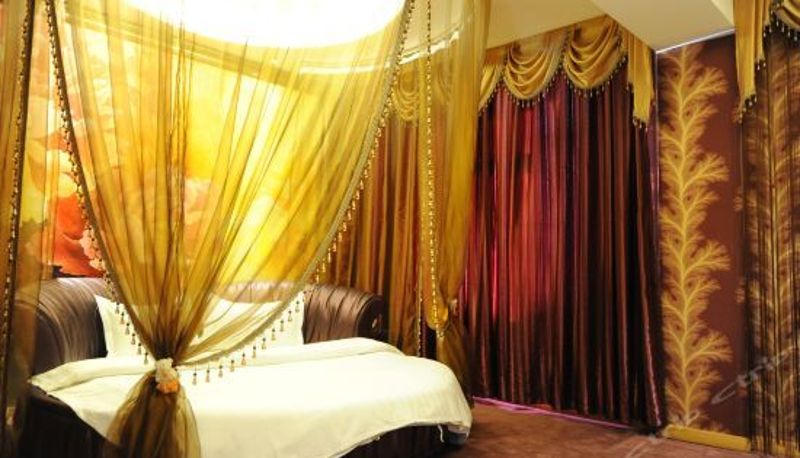 Standard room - Longsheng Huacheng Business Hotel