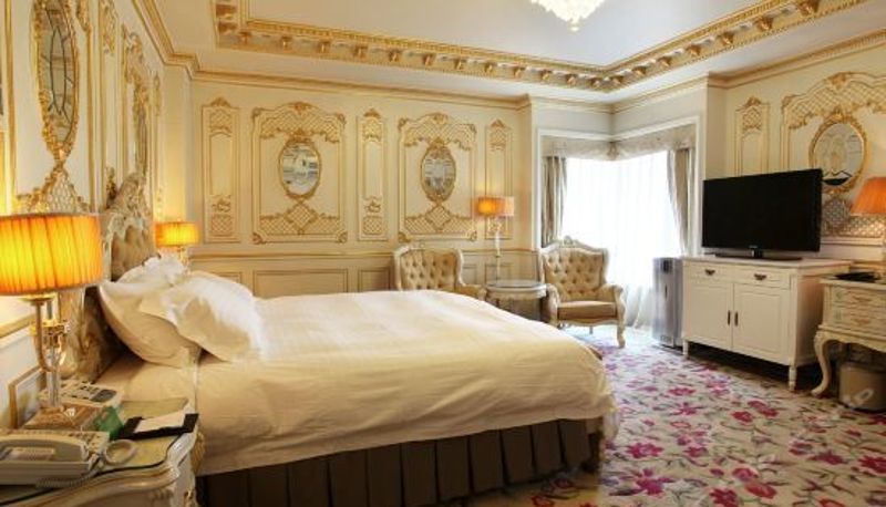 Suite - New Grand Dynasty Hotel