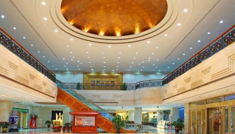 Recepción - East Hotel