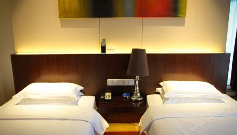Camera business - Lotus Business Hotel (Xi'an Qujiang Big Wild Goose Pagoda)