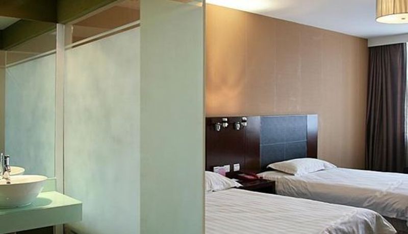 Habitación familiar - Longda Holiday Hotel