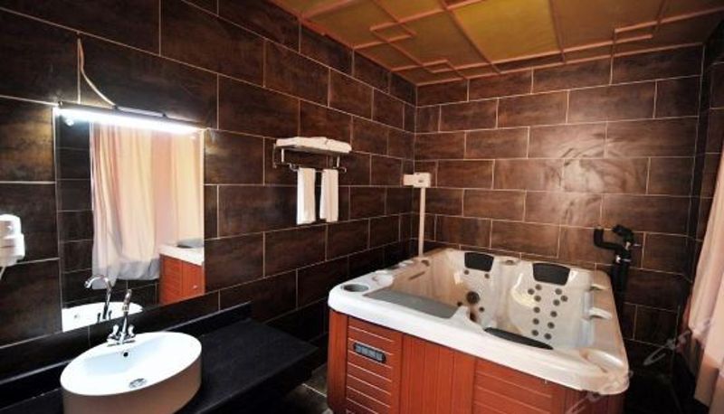 Suite - Linzhongyue Hotel