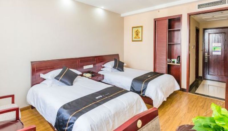 Camera business - Magnolia Hotel