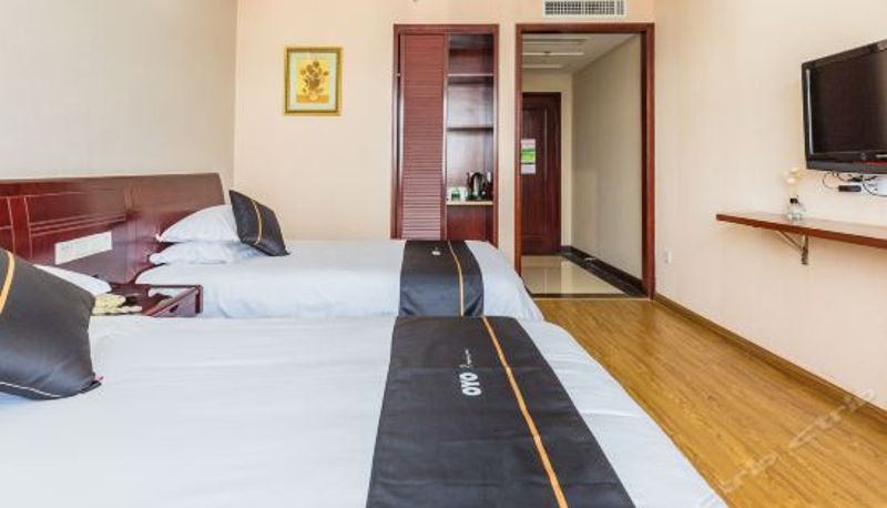 Camera business - Magnolia Hotel