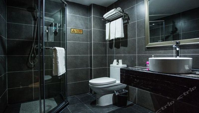 Pokój trzyosobowy - Vienna Zhihao Hotel (Guiyang Huaguoyuan Twin Towers)