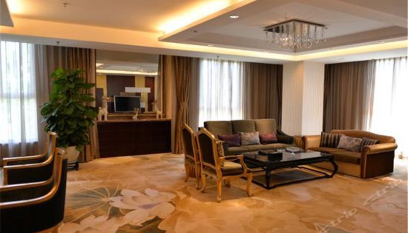 Suite - Zhongjia Palace Hot Spring Hotel