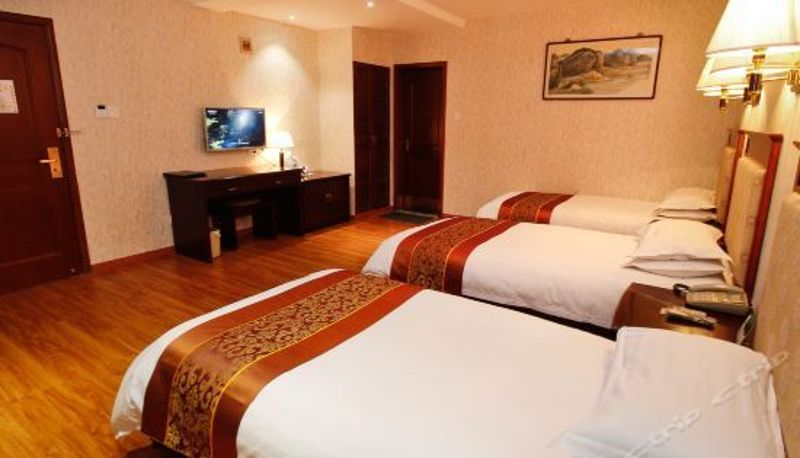 Driepersoonskamer - Jinrui Hotel