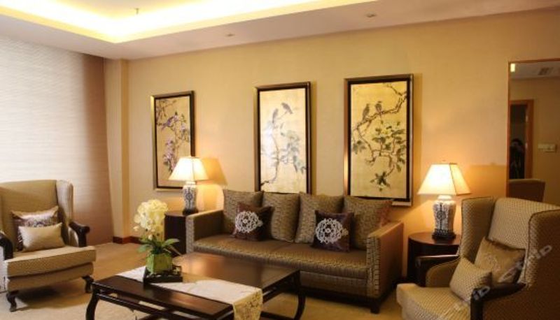 Suite - The Hot Spring Hotel