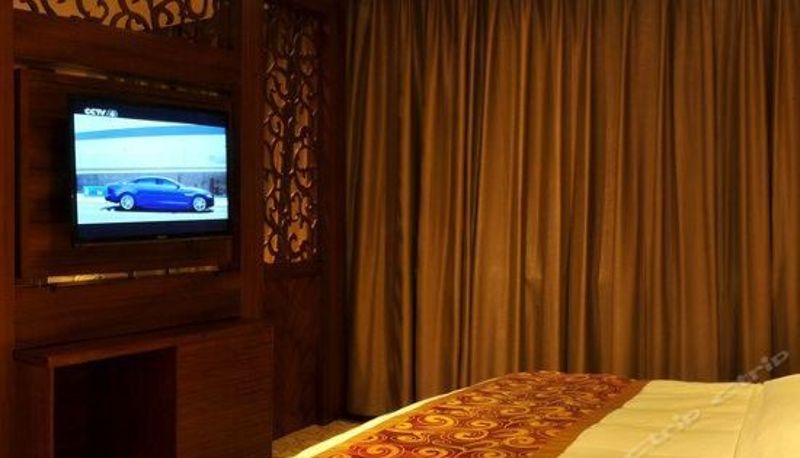 Suite - Waters Holiday Inn