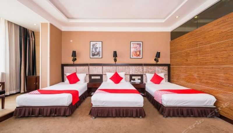 Chambre triple - GUO ZHAN BUSINESS HOTEL