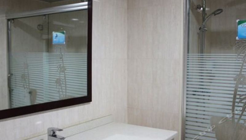 Camera business - Zidu Hotel (Wuhuan Avenue Subway Station Store)