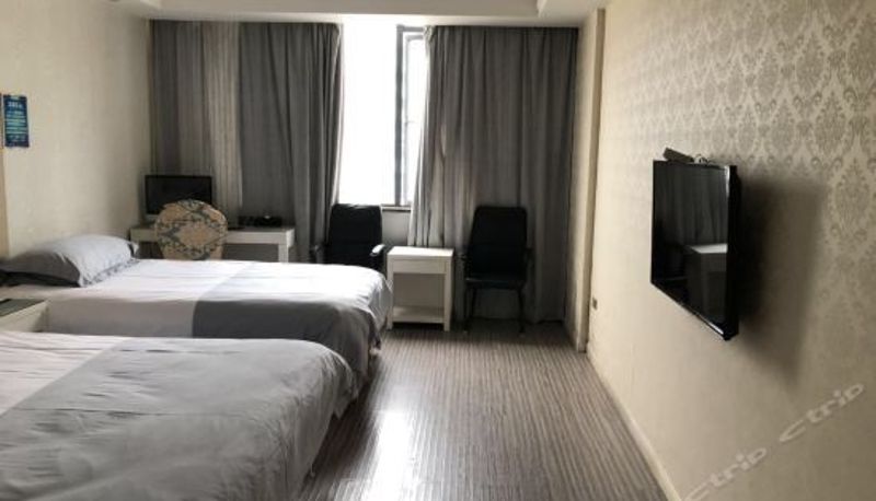 Pokój typu business - Romeo Hotel