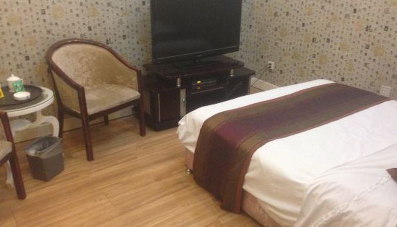 Vierbettzimmer - Kaixuan Hotel