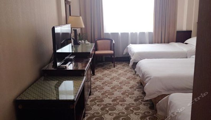 Tripla - Taihe Hotel