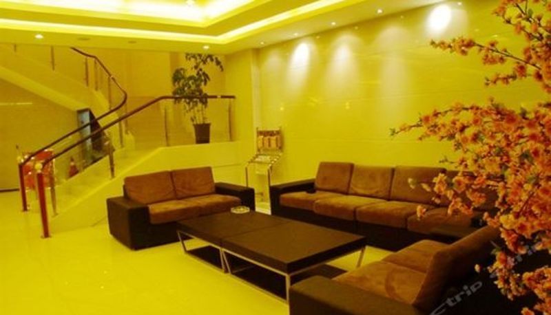 Reception - XinYudong Hotel