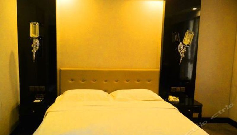Suite - Weisheng International Hostel