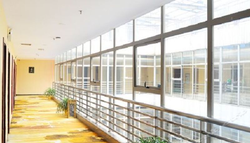 Recepcja - Tianyi International Youth Hotel