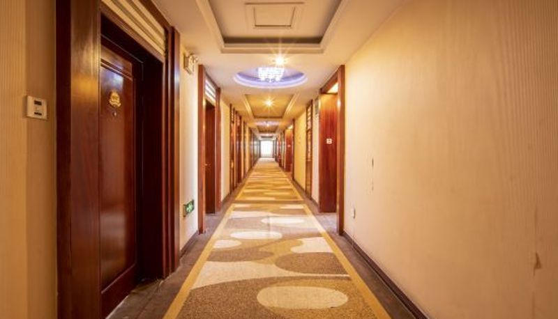 Rezeption - Yilong Hotel