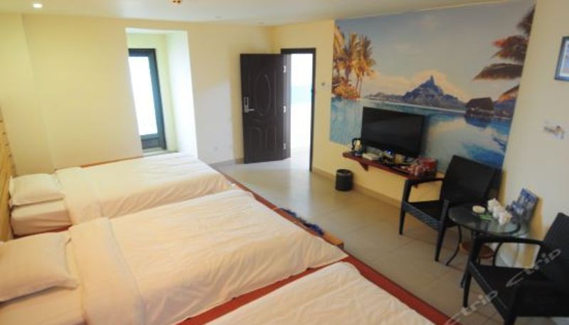 Dreibettzimmer - Longfu Holiday Hotel