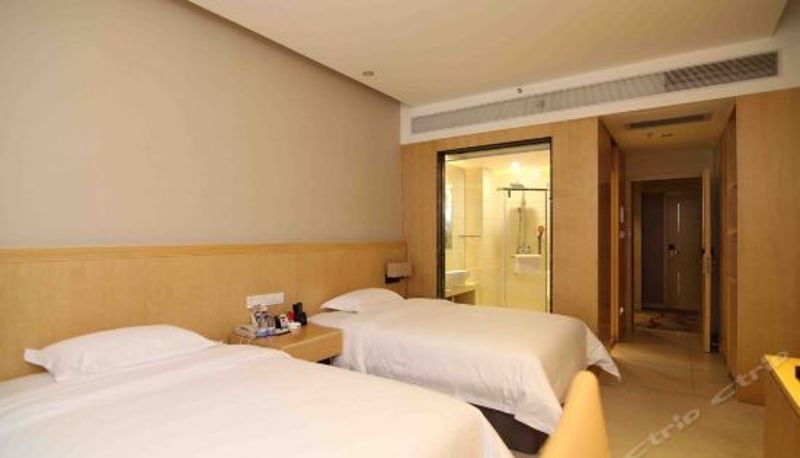 Camera superior - Gumei Businesss Hostel