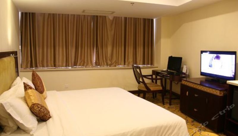 Business room - Crystal Island Hotel