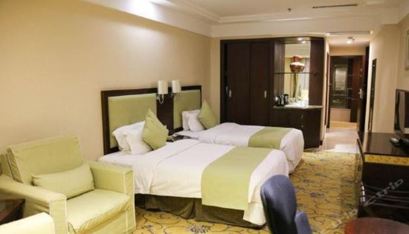 Business room - Crystal Island Hotel