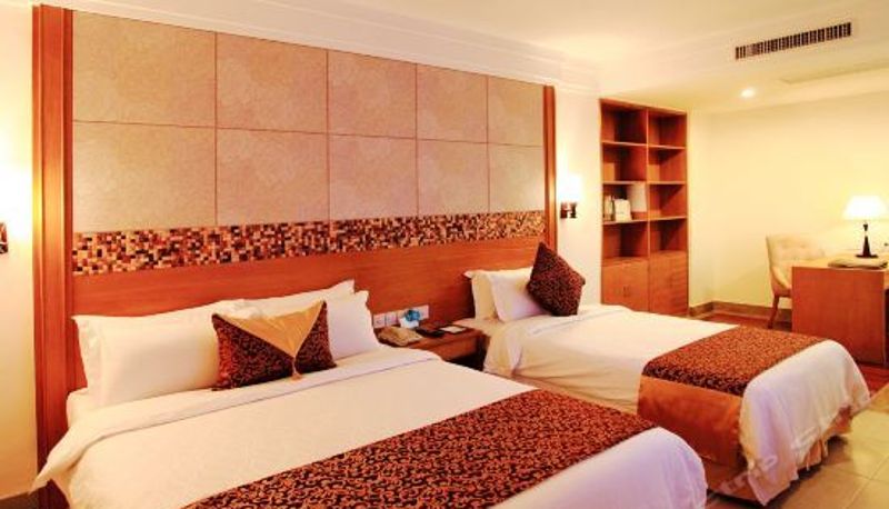Pokój trzyosobowy - Sanya Jinglilai Resort