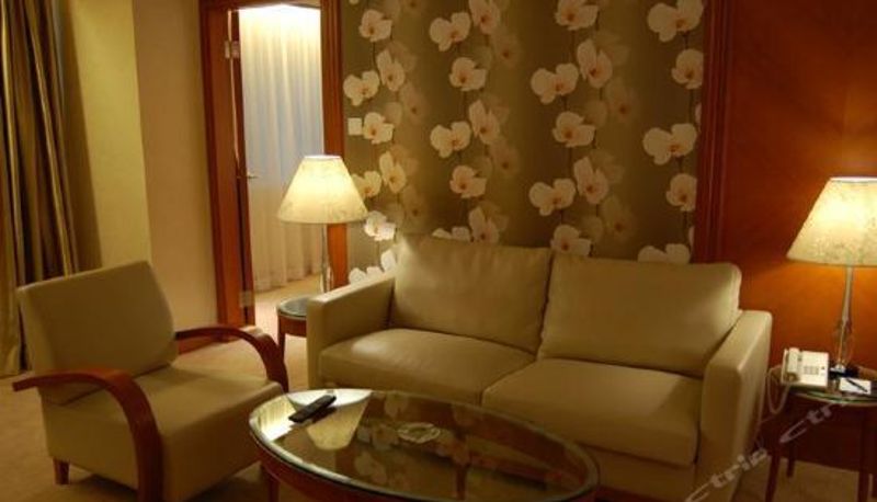 Suite - Grandview Hotel