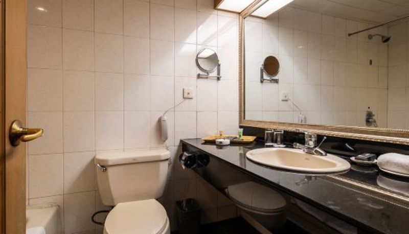 Business room - Golden Gulf Hotel
