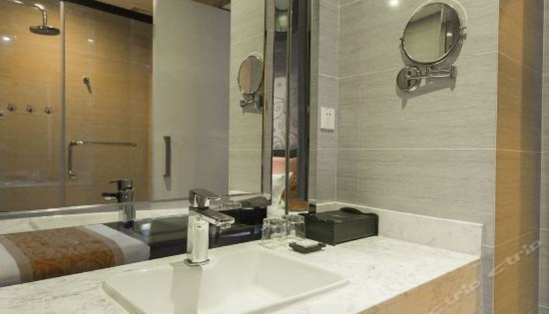 Business room - New Beacon Jinyinhu International Hotel (Wuhan Jinyinhu Metro Station)