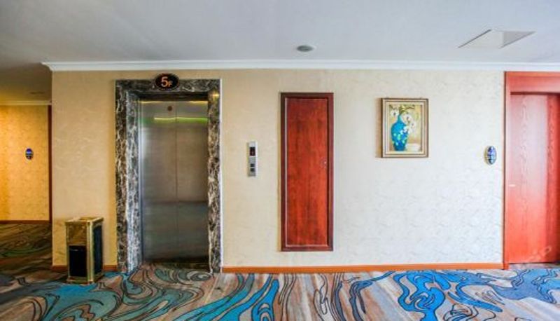Reception - Shuijinggong Boutique Hotel
