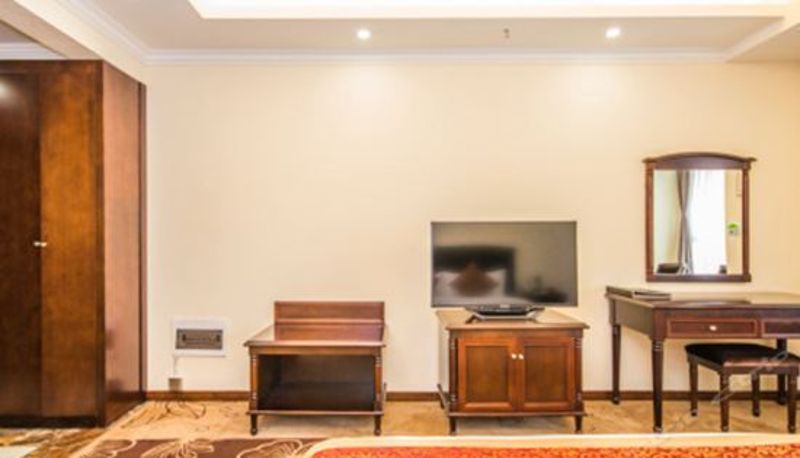 Camera business - West Holiday Hotel (Leshan High-speed Railway Station)