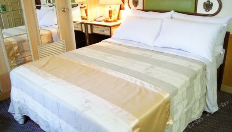 Suite - Famous Hotel