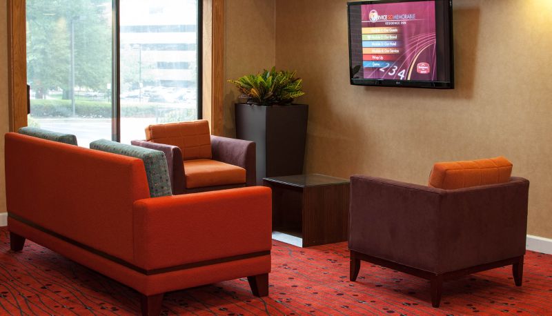Salon - A Baymont by Wyndham Tysons Corner Suites