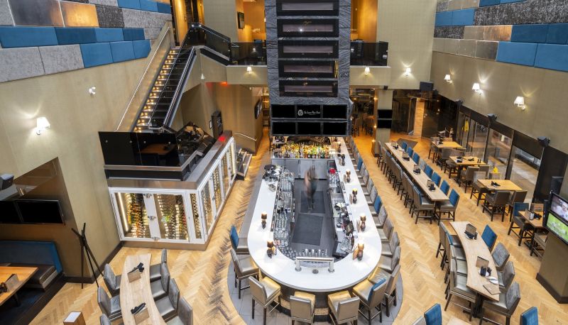 Bar - Sandman Signature Edmonton Downtown Hotel