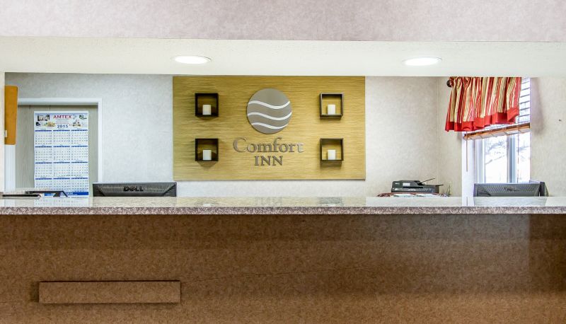 Hall - EverSpring Inn & Suites Oskaloosa