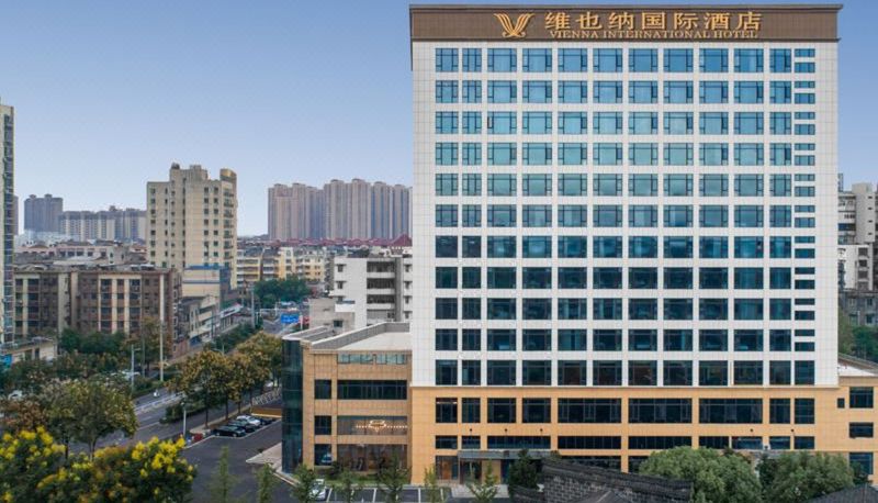 Außenansicht - Vienna International Hotel Zhijiang Sports Center