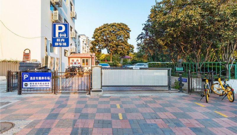 Dintorni - ZMAX HOTELS·Tianjin XiNnanLou Station Branch (Tianjin Five Old Street, Xi Nan Lou, metro station shop)