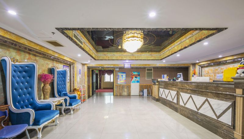 Buitenruimte van het hotel - New Vision Cinema Theme Hotel